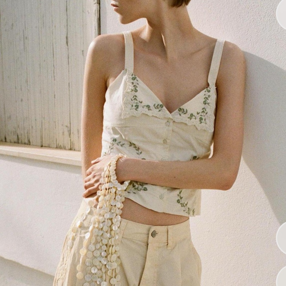 NWT Zara Embroidered sleeveless blouse